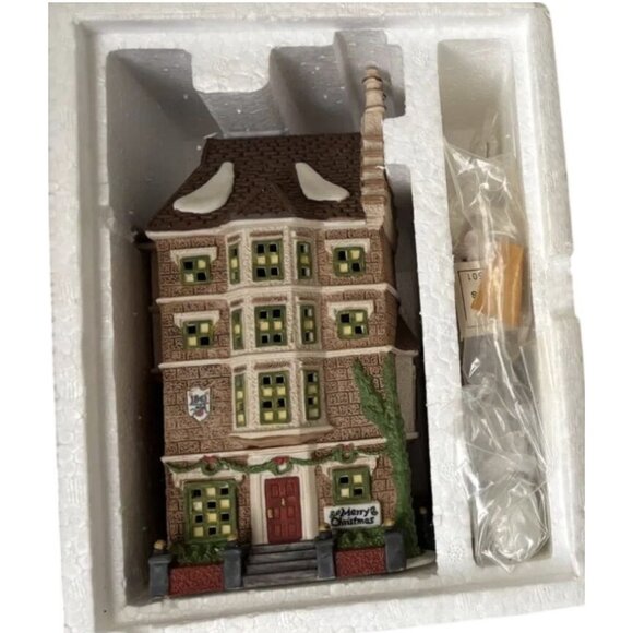 Department 56 Dickens Village Nephew Fred's Flat Lighted Porcelain Christmas VTG - Picture 2 of 7